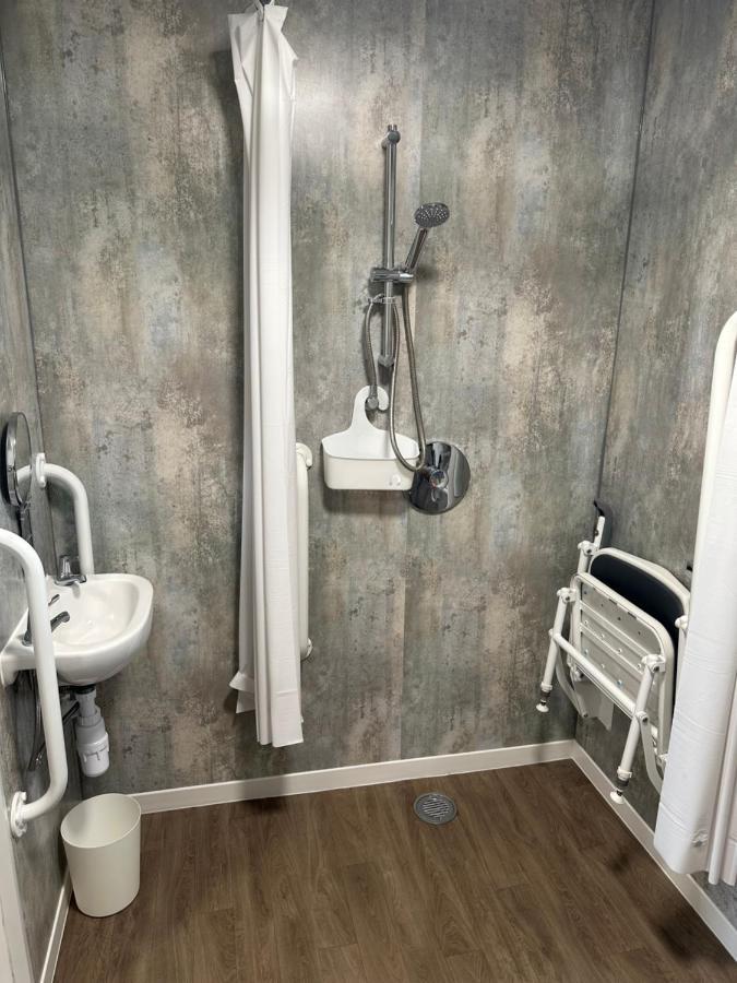 Celtic Minor Stables Hotel Суонзи Екстериор снимка