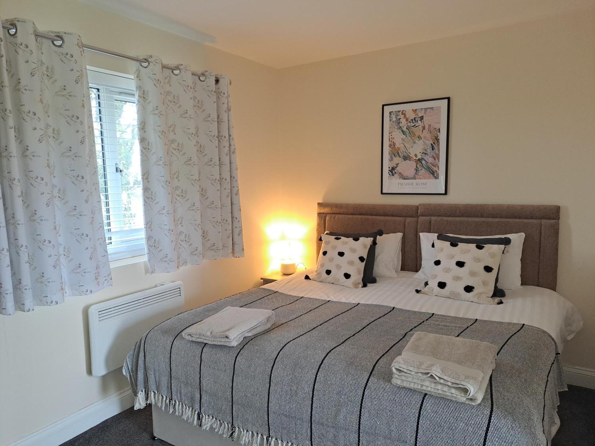 Celtic Minor Stables Hotel Суонзи Екстериор снимка